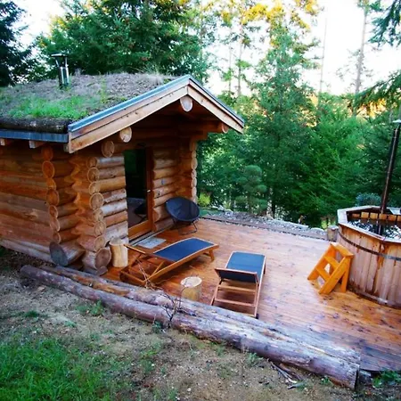 Pialous:chalet En Rondins Avec Espace Detente Ferienhaus