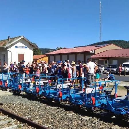 Pialous:chalet En Rondins Avec Espace Detente *