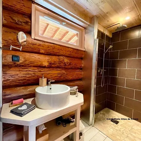 Holiday home Pialous:chalet En Rondins Avec Espace Detente *